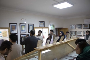 بازدید دانشجویان دستیار پزشکی دانشگاه علوم پزشکی از موزه تاریخ پزشکی همدان 