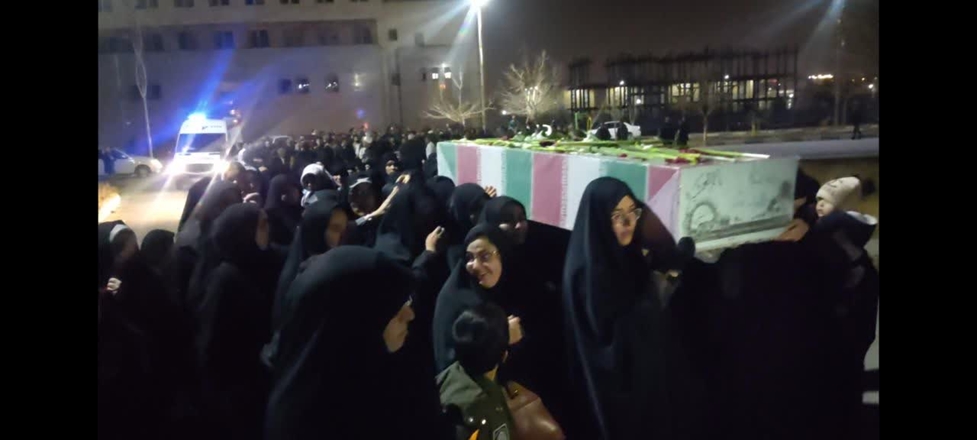 مراسم تشیع پیکر مطهر شهید گمنام در دانشگاه علوم پزشکی همدان