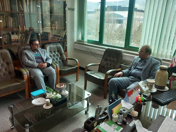 نشست مدیر سازمان های مردم نهاد و خیرین سلامت دانشگاه با مدیرکل امور اجتماعی و فرهنگی استانداری همدان
