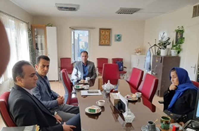 تقدیر از خیر نیک‌اندیش برای اهدای یک و نیم میلیارد ریال به مرکز جامع سرطان 