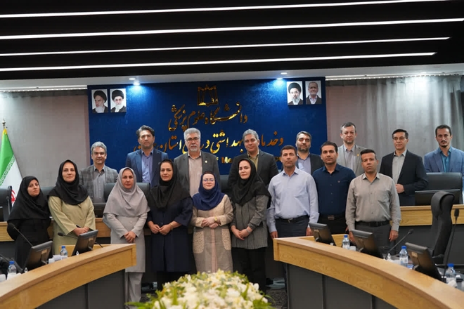    تقویت رفاهیات کارکنان و بهسازی خانه‌های بهداشت را دنبال می‌کنیم/ تقدیر بهورزان از سرپرست دانشگاه علوم پزشکی همدان و جمعی از مسئولان حوزه سلامت